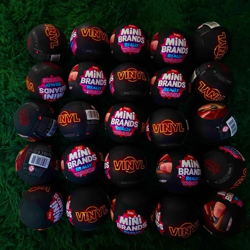 25 ZURU Mini Brands Really Works Vinyl Capsule Ball